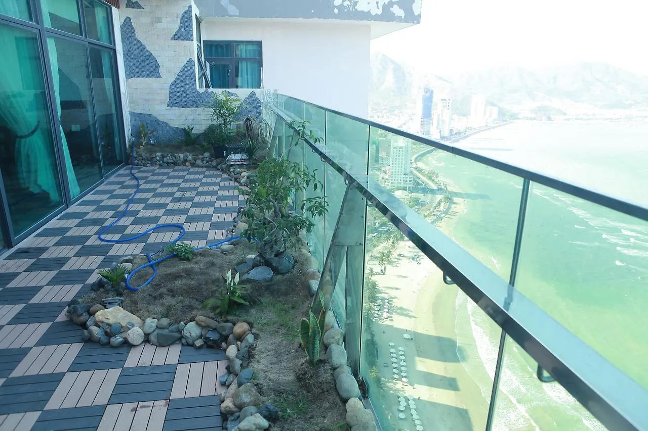 Alpha Oceanus Apartment Нячанг