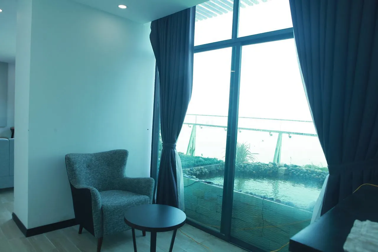 Alpha Oceanus Apartment Нячанг